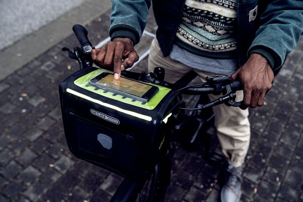 Bilde av E-Glow Handlebar mount [7 L] black